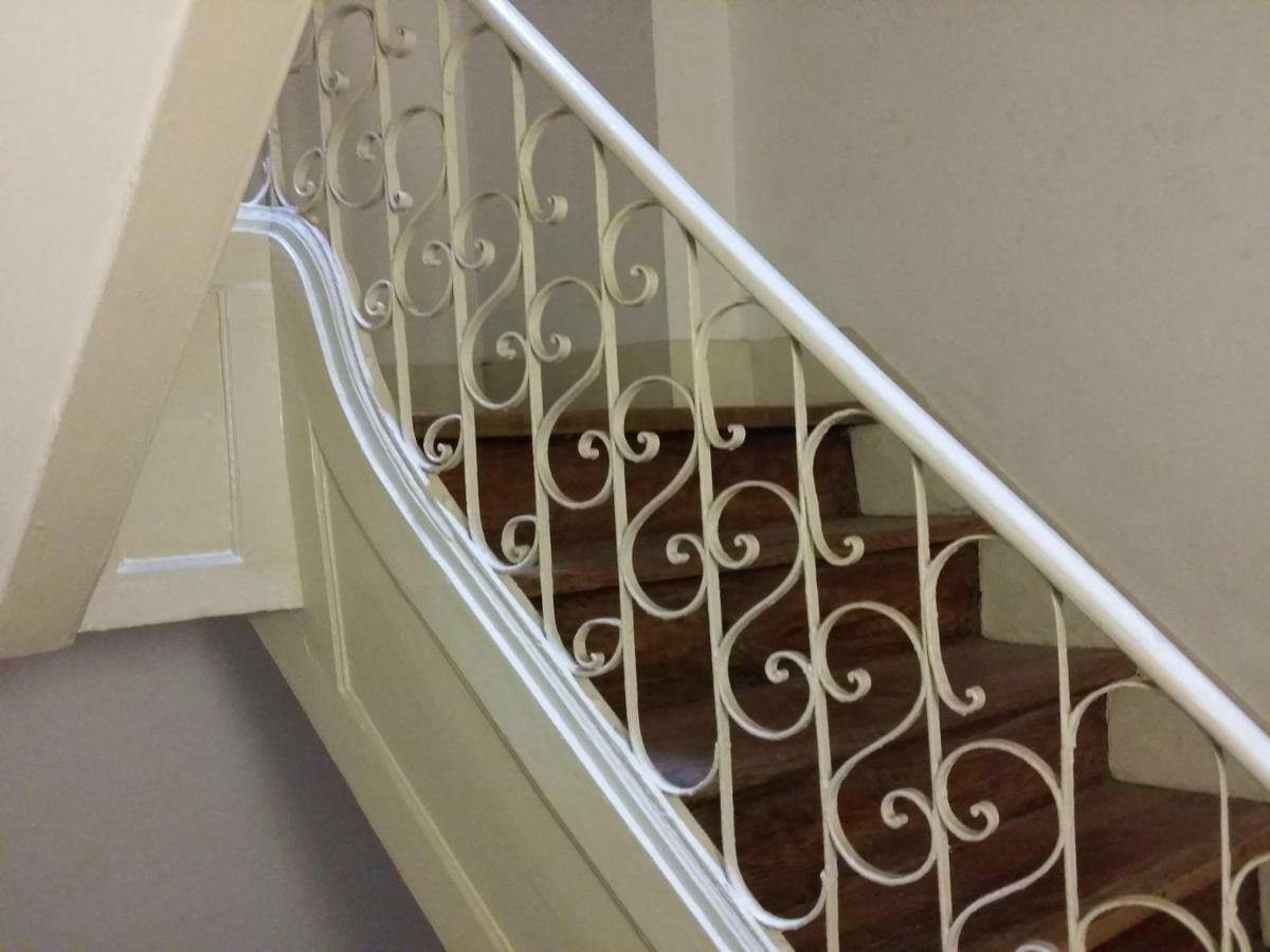 Cozy 1St Floor Flat Central Chiado District With Balconies And Ac 19Th Century Building Lisboa Exterior foto