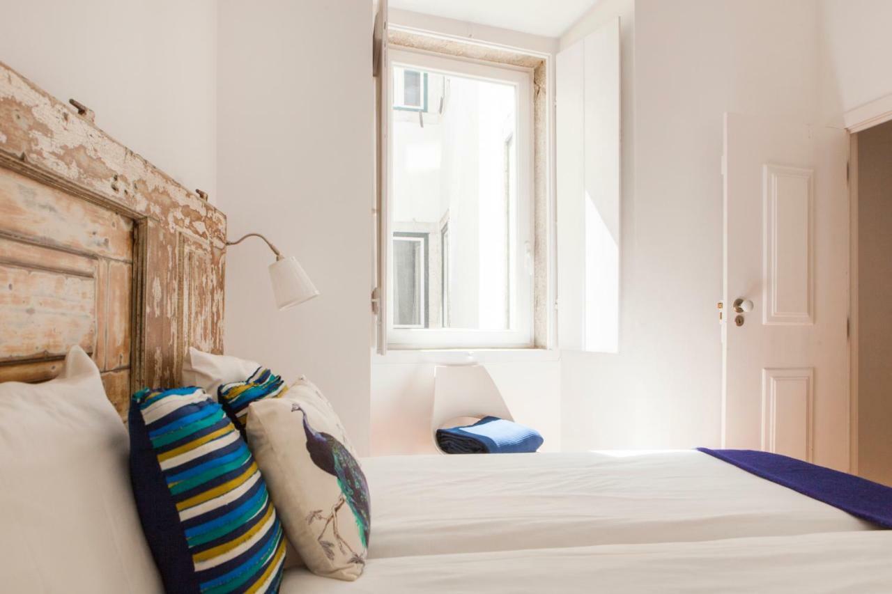 Cozy 1St Floor Flat Central Chiado District With Balconies And Ac 19Th Century Building Lisboa Exterior foto
